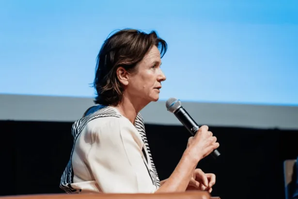 Saraybosna Film Festivali'nde jüri başkanlığı yapan Emily Watson