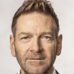 Kenneth Branagh'ın film festivali söyleşisini temsil eden sahne görüntüsü