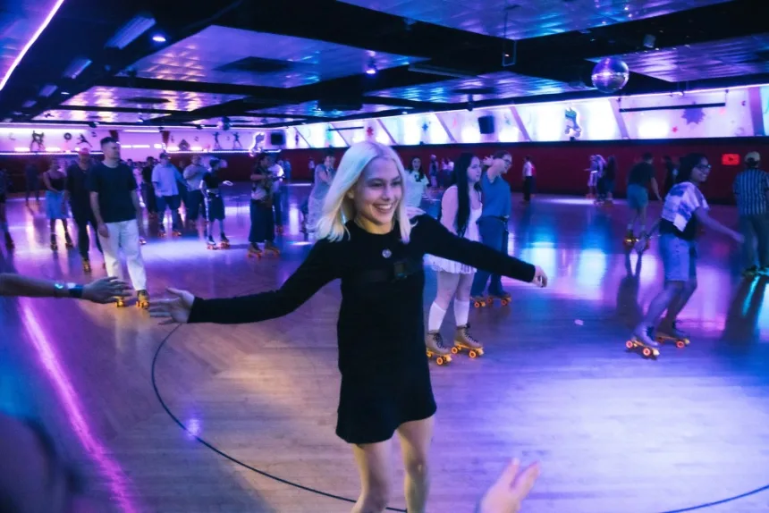 Paten pistinde düzenlenen müzik dinletisi etkinliği