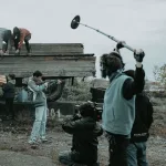 Büyük ölçekli uluslararası aksiyon filmi prodüksiyonundan bir sahne