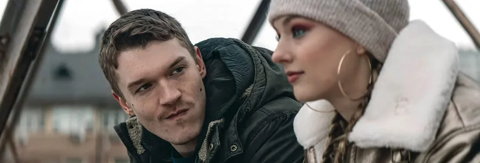 April X Filmi, Connor Storrie’yi Kayıp İkizinin Peşine Düşürüyor