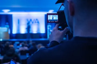 Film marketi etkinliğinde yapımcıların ve sektör temsilcilerinin bulunduğu salon