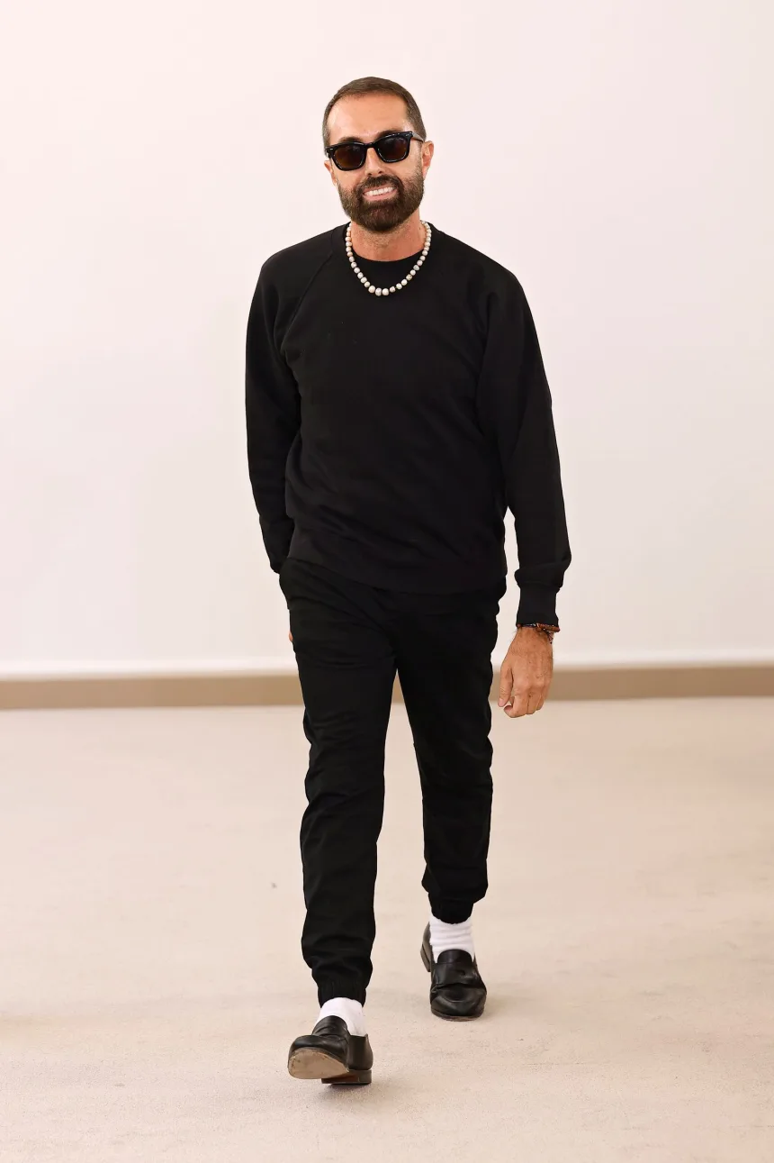 Lüks moda atölyesinde tasarım ve koleksiyon hazırlığı