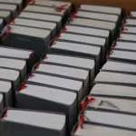 Edebiyat ödülü töreni için hazırlanmış kitaplar