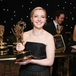 Emmy Ödülleri gecesinde kırmızı halı ve ödül töreni atmosferi