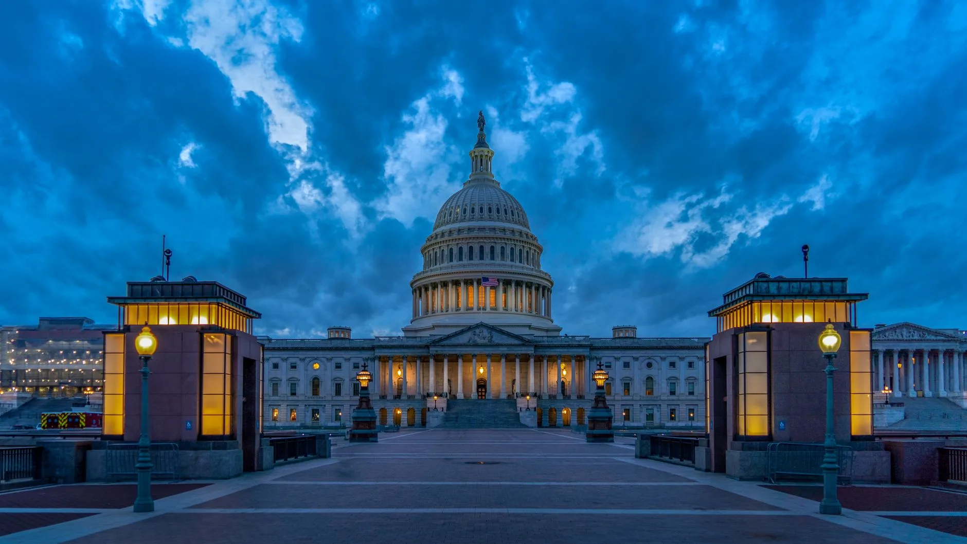 Washington'da akşam saatlerinde hükümet binaları