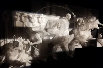 Çağdaş sanat eserlerinin yer aldığı galeri sergisi