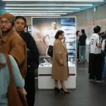 Vergi müfettişini kara film atmosferinde gösteren temsili görsel