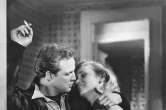 Eva Marie Saint’in klasik Hollywood dönemini temsil eden oyunculuk kariyerini simgeleyen görsel