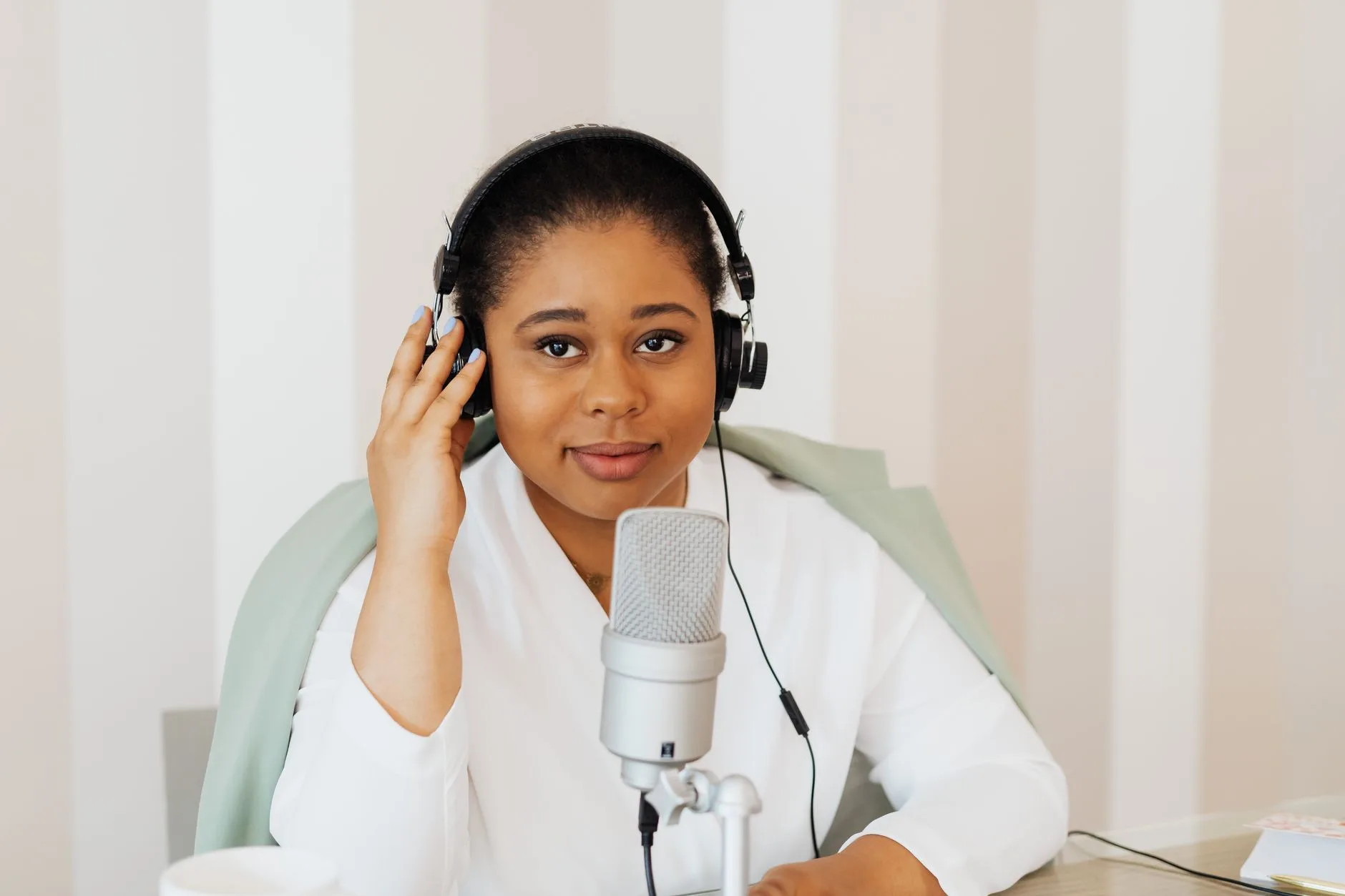 İş dünyası podcasti kaydı yapılan stüdyo