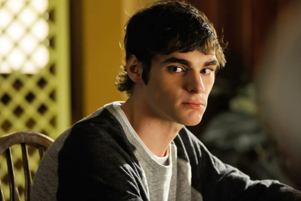 RJ Mitte Hayatını Kaybetti: Bryan Cranston’dan Duygusal Veda