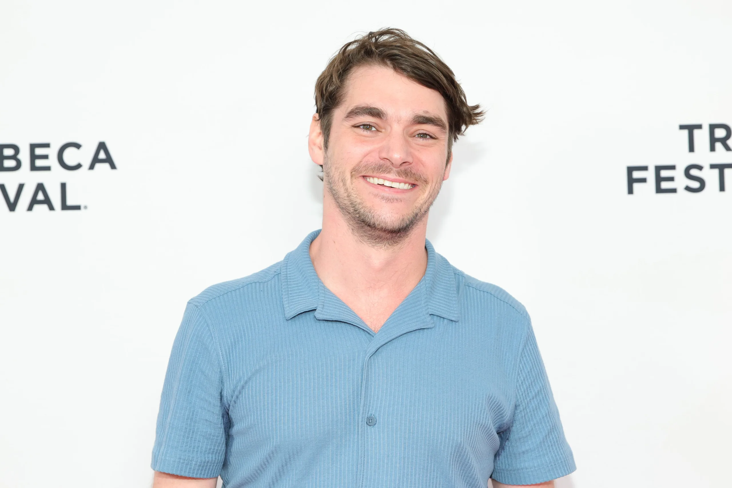 RJ Mitte Hayatını Kaybetti: Bryan Cranston’dan Duygusal Veda